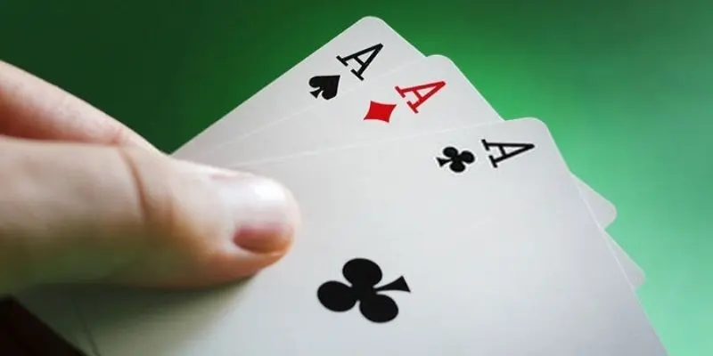 Ưu điểm nổi bật của nền tảng DEBET trong việc chơi bài 3 cây online